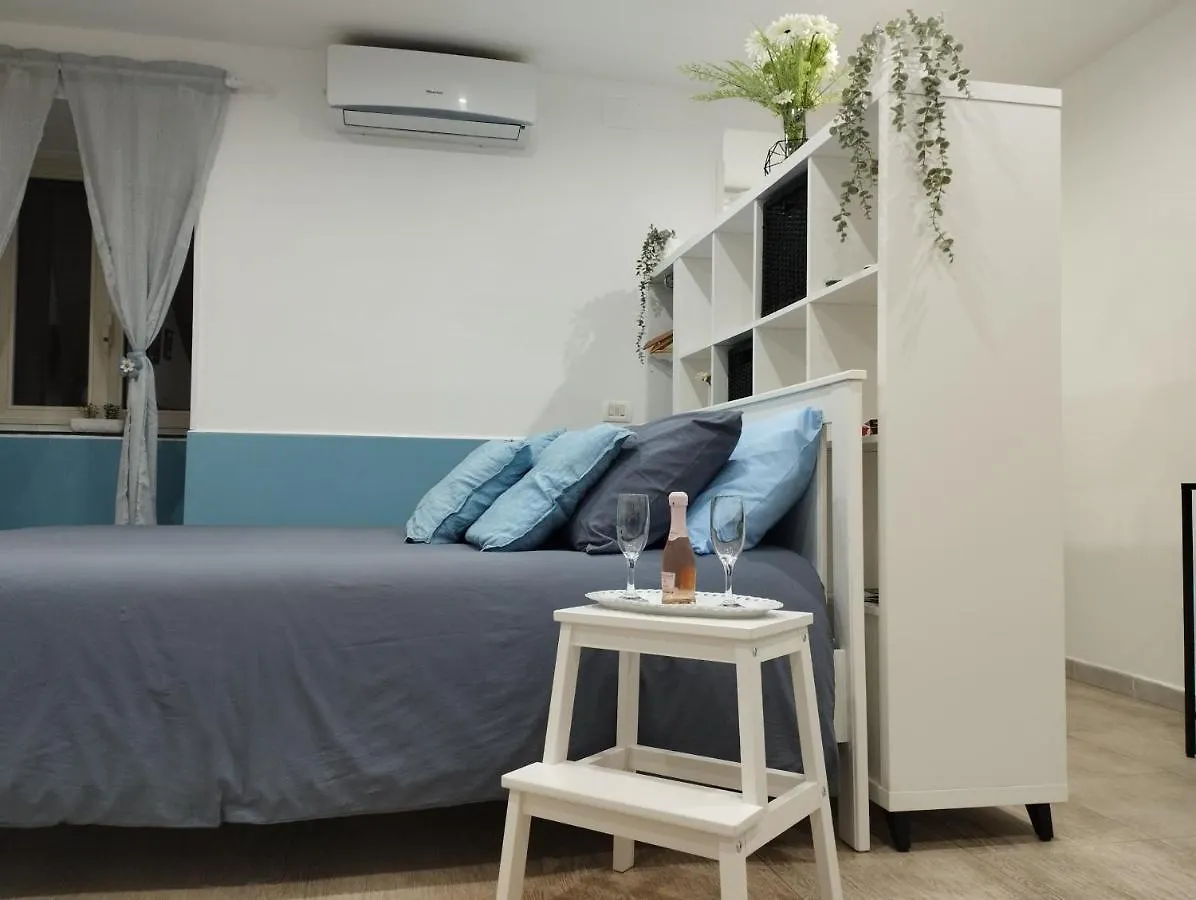 Pazzariello Holiday Home - Casa Vacanza Napoli Centro Storico 0*, Naples